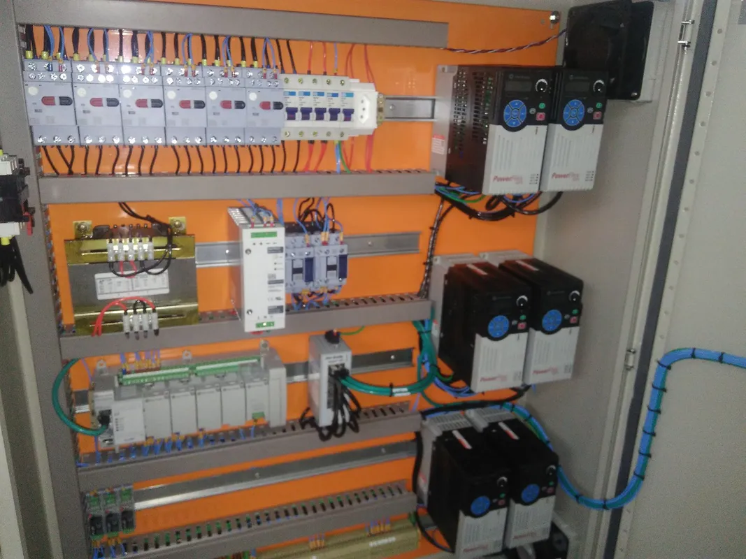Painel de controle com botões